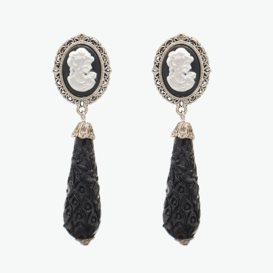 Pendientes negros